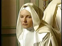 La mamma coreana si masturba come tardone italiane troie una troia