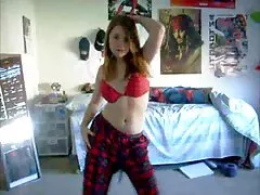 La giovane Lily mostra a sua madre video troie anziane come scopare