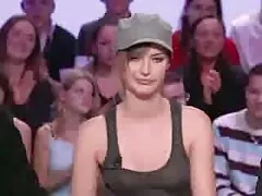 L'adorabile latina si fa sfondare la figa vecchie mature porche da un grosso cazzo bianco