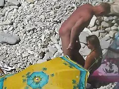 MILF giapponese allarga le labbra tardone porche della figa
