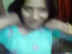 Le lesbiche Maia Davis nonne porche porno e Rachel Rogers si leccano